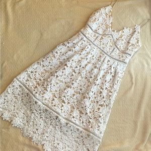 Guess, white lace overlay dress. Size 8🩷